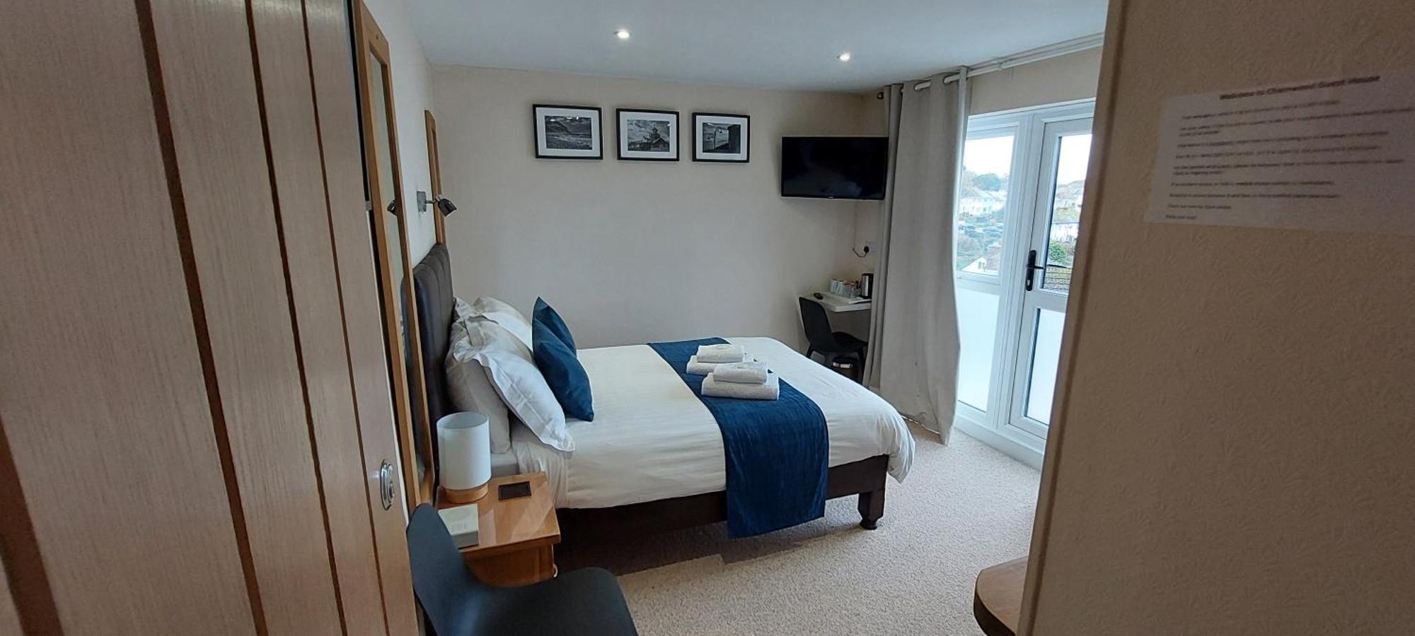 Charnwood Guest House Lyme Regis Room photo